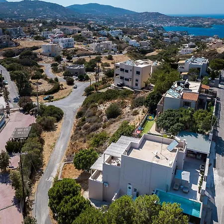 Amoudi Vila